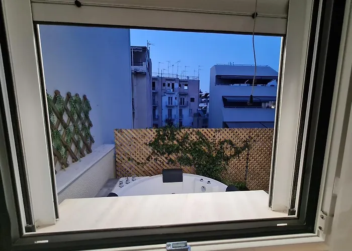 Jenny\'S Dream Home -Acropolis Lux 2 Bedroom Apt, With Hot Tub, Free Netflix, Fast Wifi