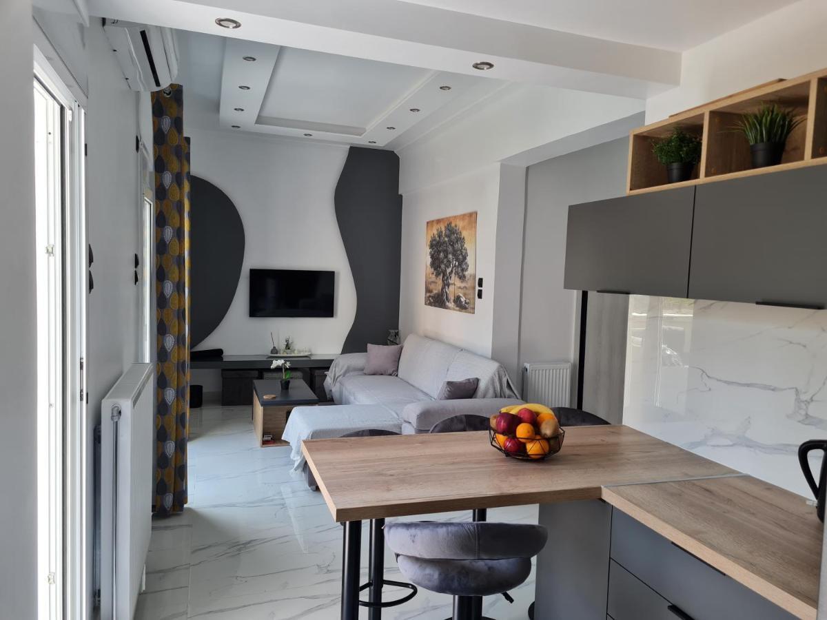 Jenny's Dream -acropolis Lux 2 Bedroom Apt, With Hot Tub, Free Netflix, Fast Wifi Apartment