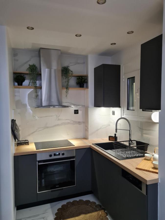 Apartment Jenny's Dream -acropolis Lux 2 Bedroom Apt, With Hot Tub, Free Netflix, Fast Wifi